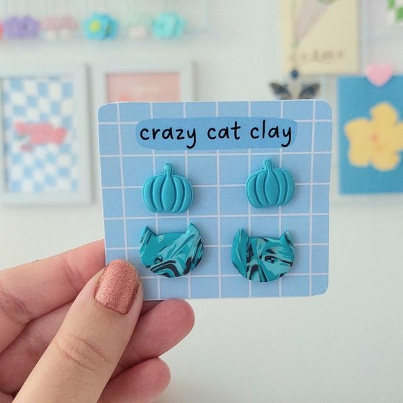 Halloween Studs Blue - Picture 2 of 2